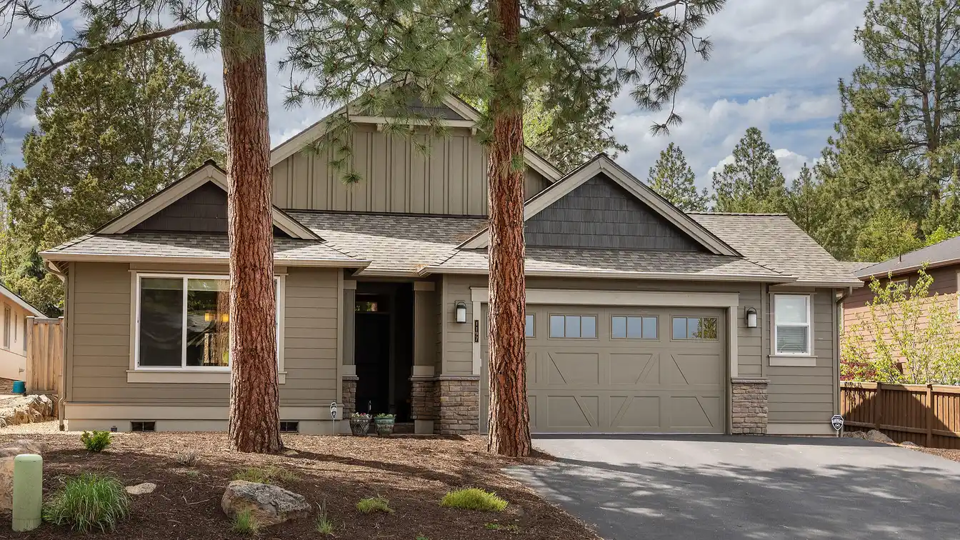 Stylish Single-level Home Near Downtown Bend