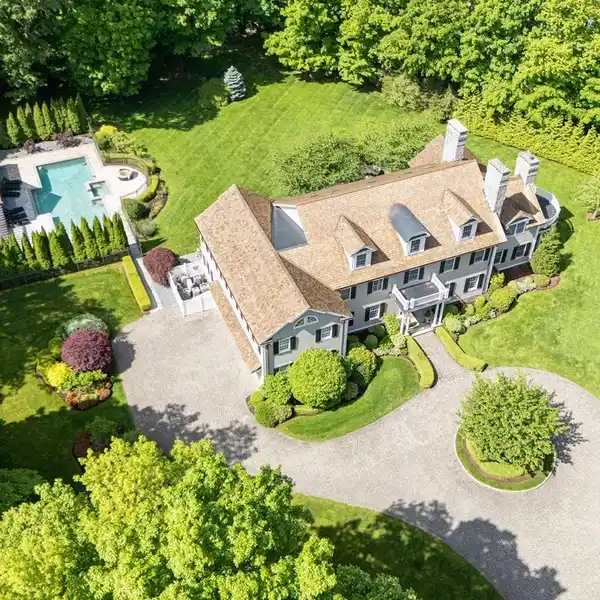 STONEWALL MANOR