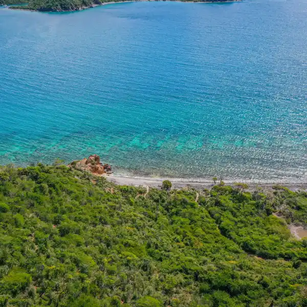 SPRAWLING WATERFRONT OASIS PROPERTY IN FORTSBERG