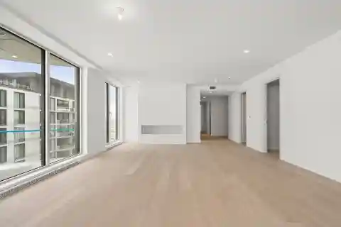 Brand-New Luxury Condo with Lake Views