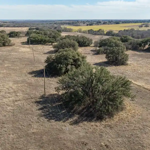 EXPANSIVE AND VERSATILE 117-ACRE PROPERTY