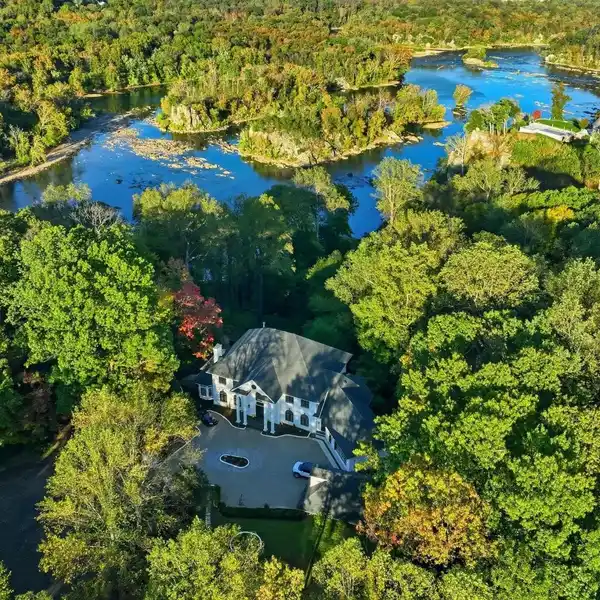 RARE RIVERFRONT OPPORTUNITY