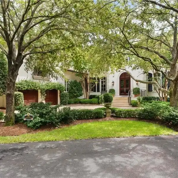LUXURIOUS OCEAN FOREST LIVING