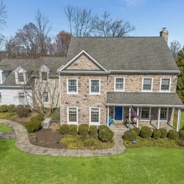 SOPHISTICATED COUNTRY MANOR