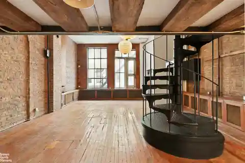 Authentic Fluxhouse Loft