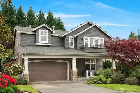 Stunning Traditional Craftsman