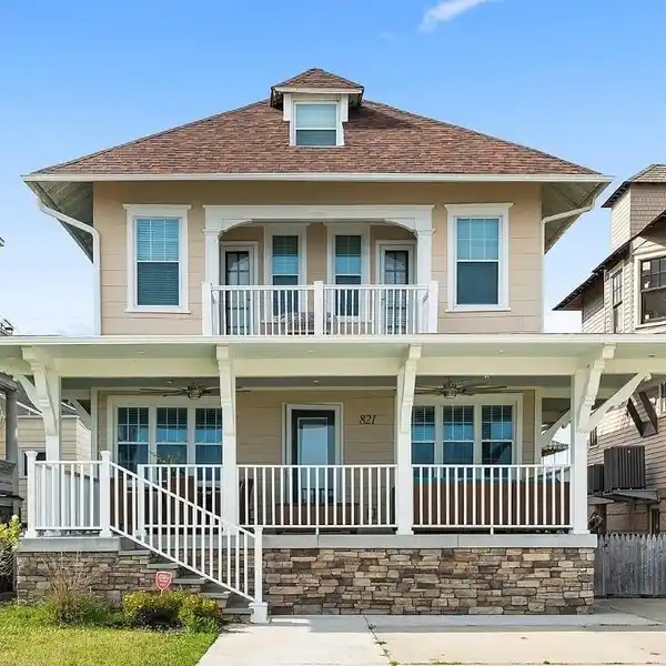 SPECTACULAR OCEANFRONT VICTORIAN
