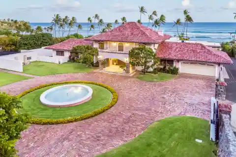Ho‘oluana Estate
