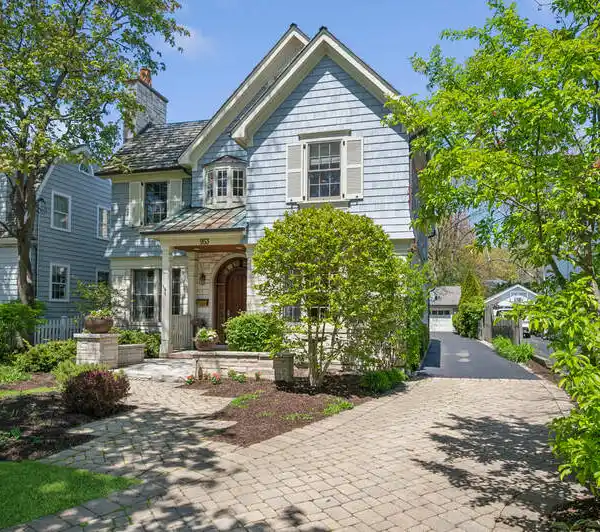 PICTURE-PERFECT NANTUCKET-STYLE STUNNER