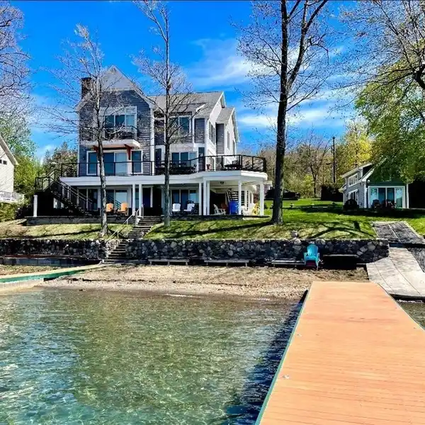 PRIME WATERFRONT ESTATE