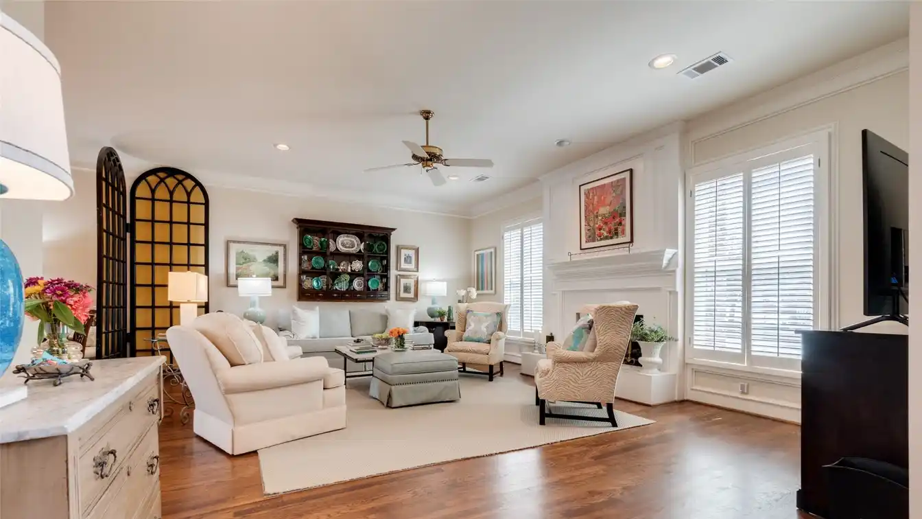 Elegant Townhouse in a Great Location