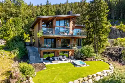Luxury Chalet in Exclusive Kadenwood