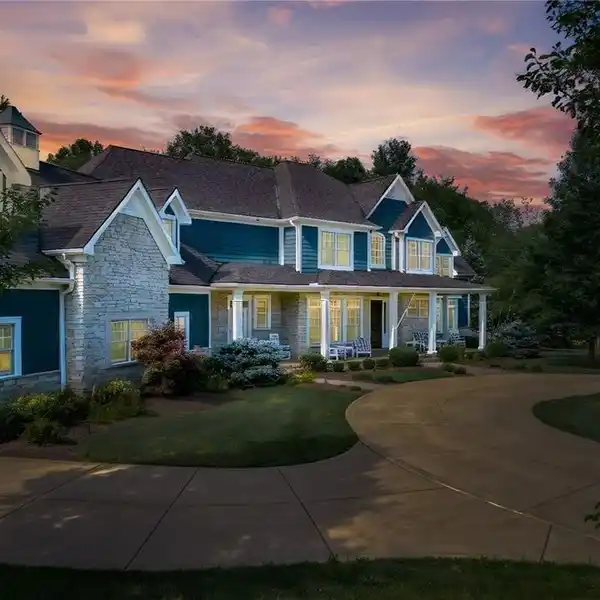 EXCEPTIONAL 5-ACRE ESTATE