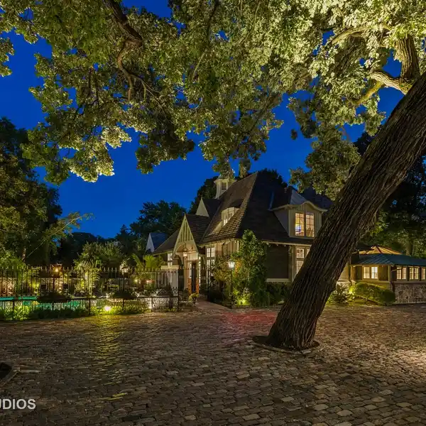 HISTORIC ARCHITECTURAL MASTERPIECE ON THE NORTH SHORE