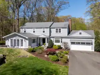 Showstopper Home for a Lifestyle of Comfort and Elegance