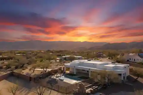 Style Meets Freedom | Desert Luxury Playground