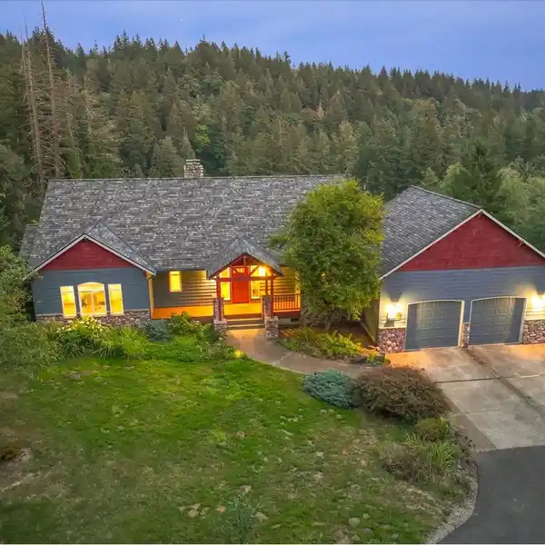 INCREDIBLE HOME ON FIVE ACRES