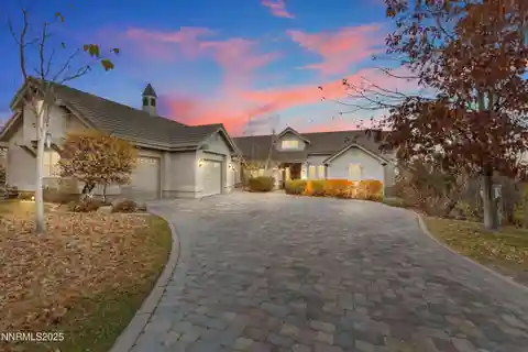 Custom Saddlehorn Estate with Panoramic Views