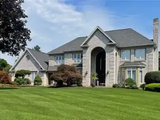 Stately Home in the Manors