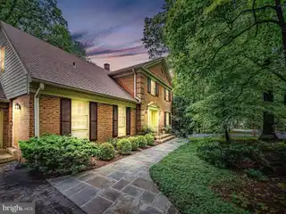 Wonderful Home on a Peaceful Cul-de-sac