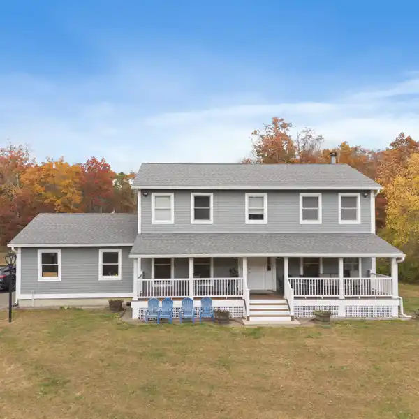 STUNNING 119-ACRE ESTATE BORDERING A STATE PARK