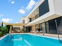 MODERN VILLA IN EXCLUSIVE LOCATION