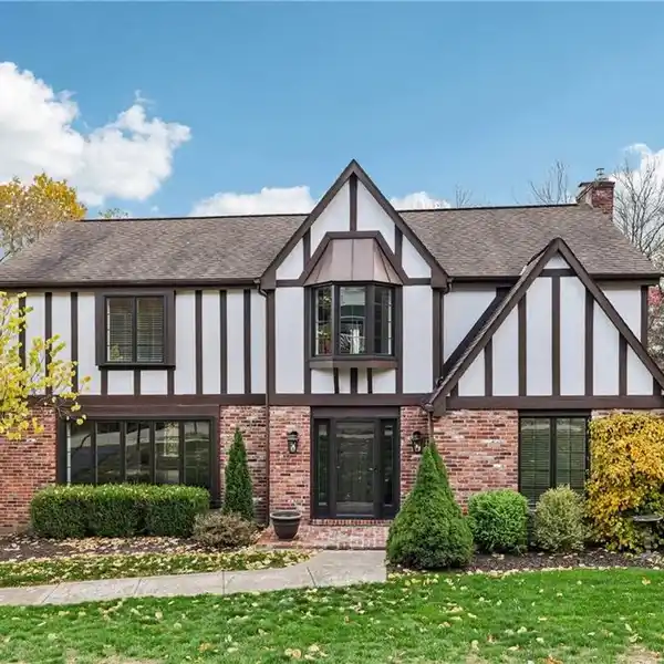 TIMELESS TUDOR ELEGANCE WITH MODERN REFINEMENT