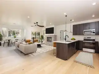 Corner Penthouse in Brightwood at Keystone