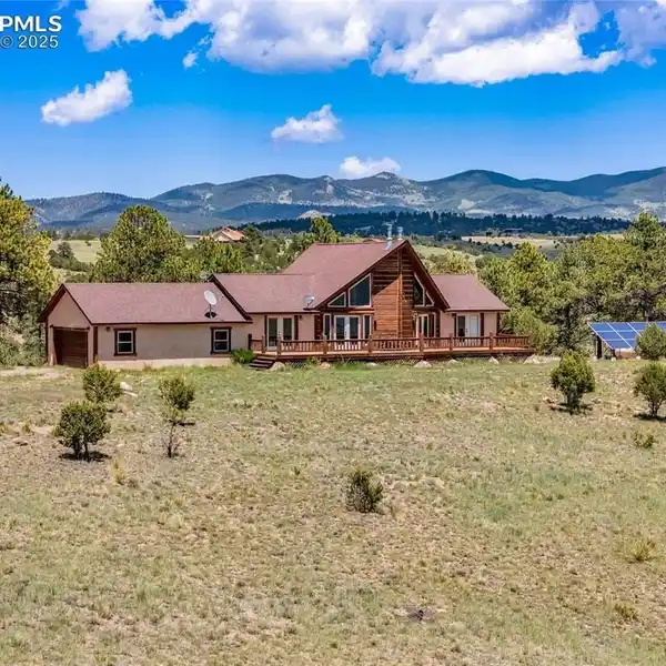 MOUNTAIN RETREAT ON 35 PRIVATE ACRES