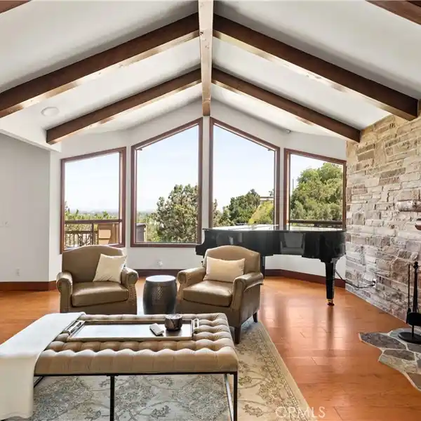 DESIGNER HILLSIDE ESTATE WITH GARDEN OASIS VIEWS