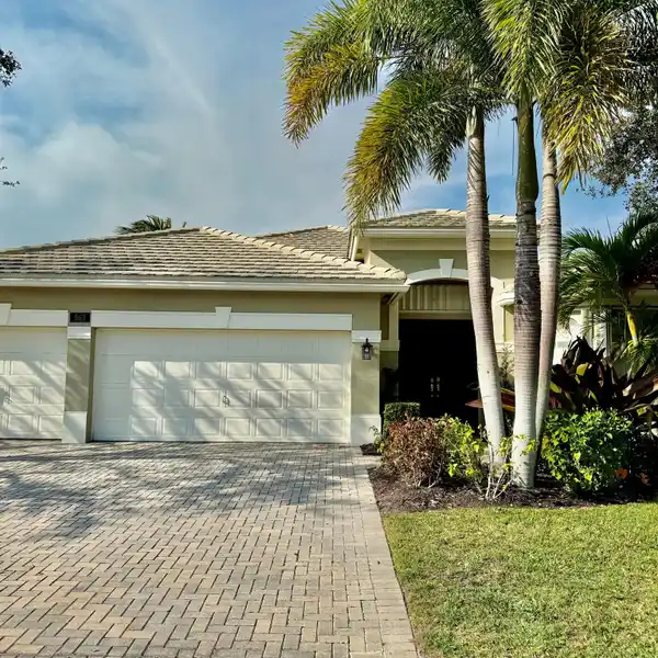DREAM HOME WITH DIRECT OCEAN ACCESS