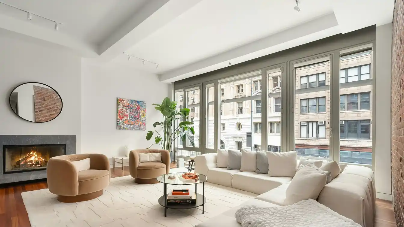 Exclusive Full-floor Residence
