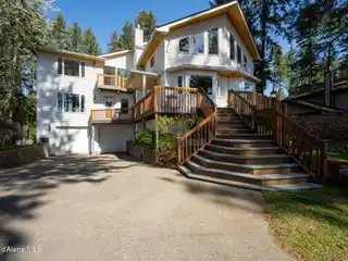 Spacious Home with Lake Access