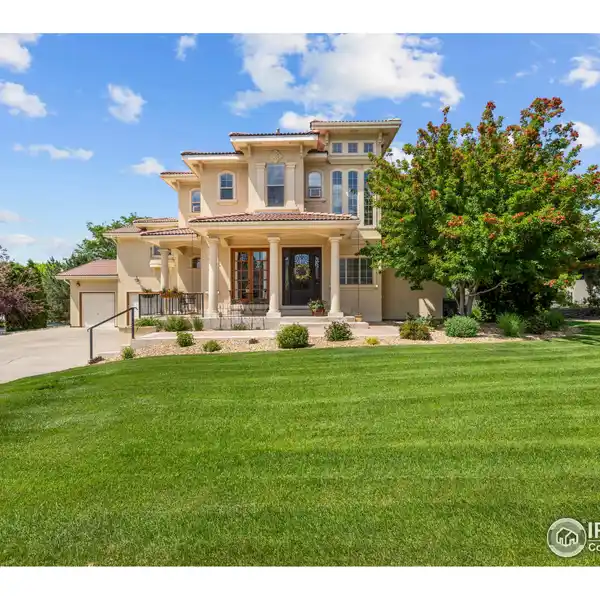 ITALIAN-INSPIRED HOME IN AN EXCLUSIVE GATED COMMUNITY