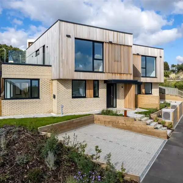 QUIET COASTAL LIVING WITH OCEAN VIEWS