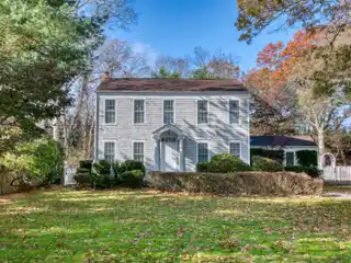 Beautiful Traditional Home for Rent in Bridgehampton