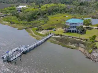 Boater's Paradise on Nearly Five Acres