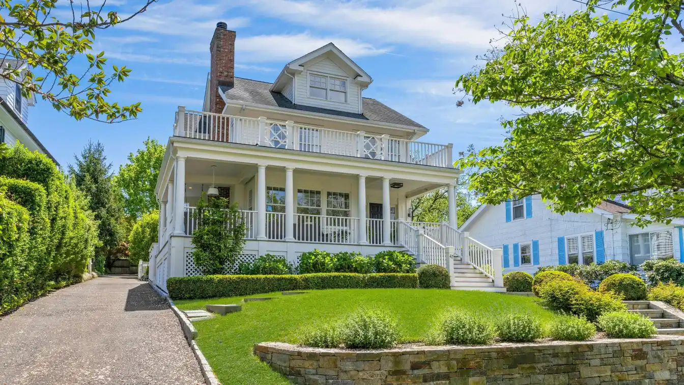 Beautifully Updated Home in Old Greenwich