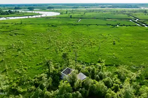 Private 291-acre Preserve