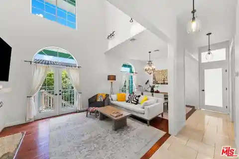 Stunning Contemporary Villa