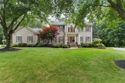 Simply Stunning Bridgewater Place Colonial