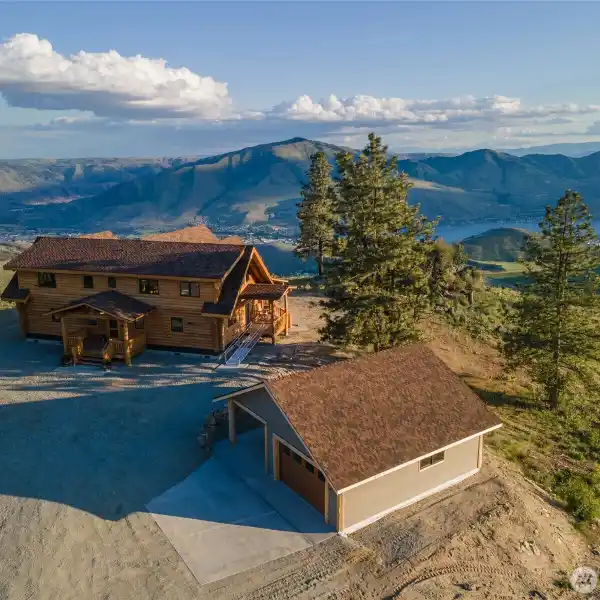 PRIVATE GATED MOUNTAIN ESTATE