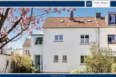 Charming Semi-detached House in a Family-friendly Location