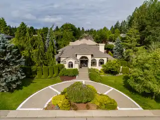 Luxurious Family Estate