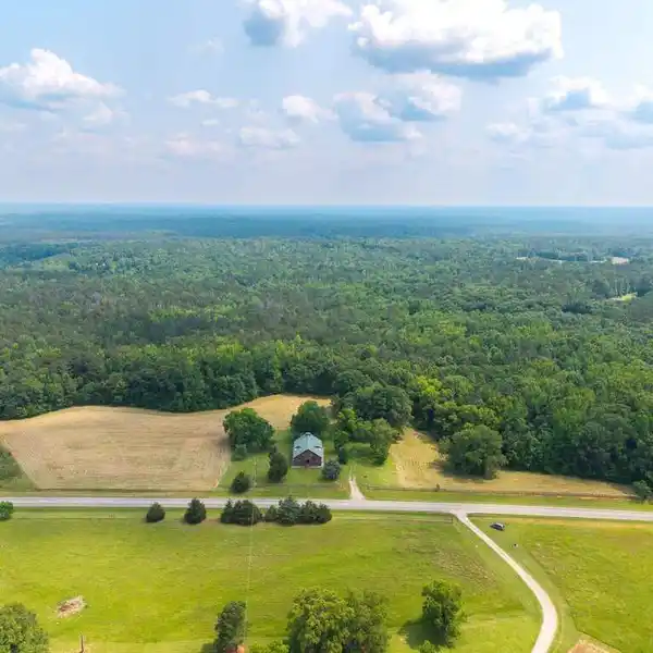 IDYLLIC LODGE WITH OVER 82 ACRES