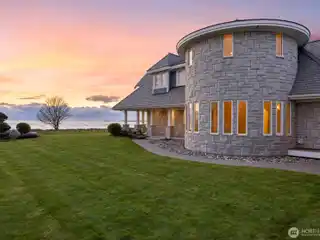 Ultimate Waterfront Luxury