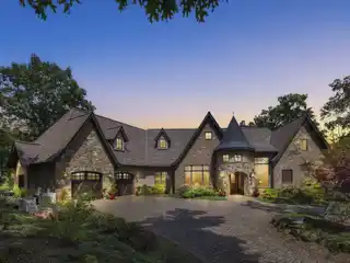 Stately Home in the Cliffs at Walnut Cove