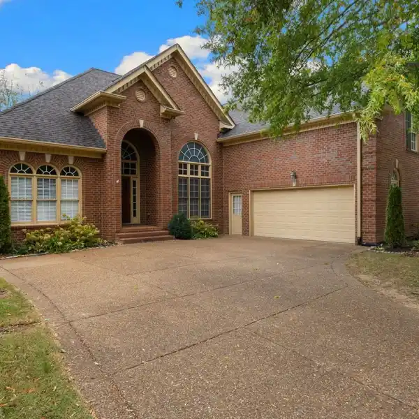 UPDATED ELEGANCE IN FRANKLIN’S BELOVED POLK PLACE