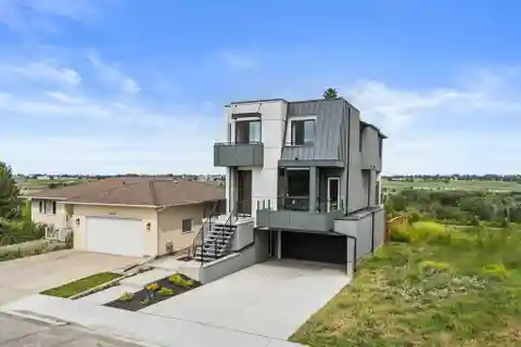 Modern Masterpiece Overlooking the Winston Golf Club