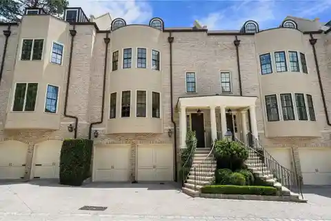 Spacious and Elegant Townhome
